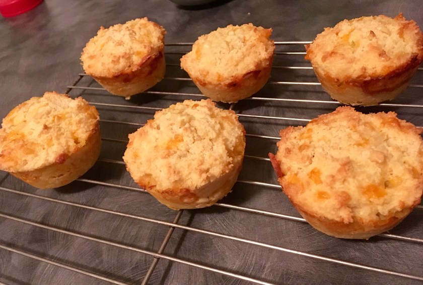 Cheesy garlic muffins